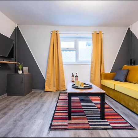 Stunning One Bedroom Apartments Near Shops & Central Cardiff Exteriér fotografie
