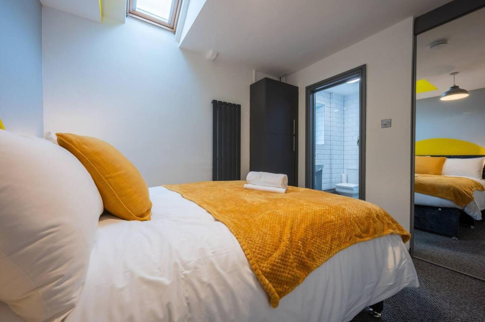 Stunning One Bedroom Apartments Near Shops & Central Cardiff Exteriér fotografie