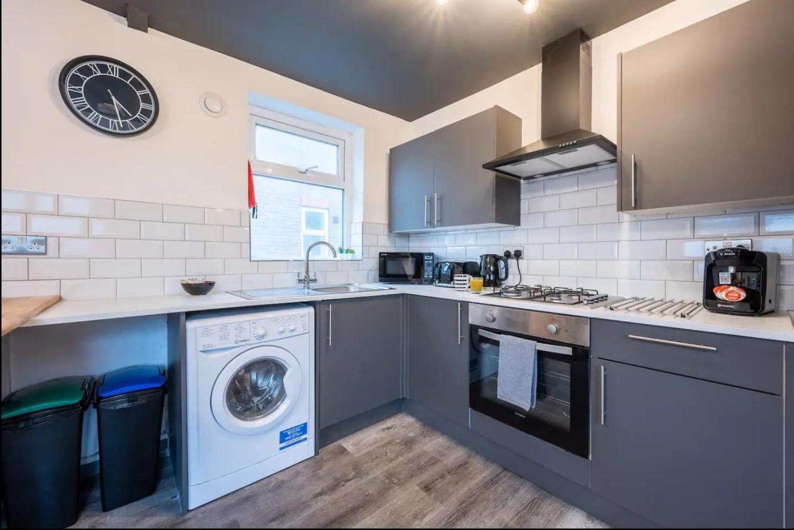 Stunning One Bedroom Apartments Near Shops & Central Cardiff Exteriér fotografie