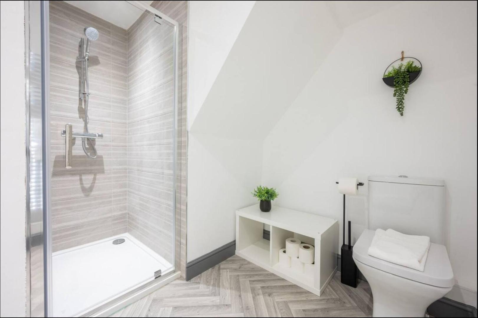 Stunning One Bedroom Apartments Near Shops & Central Cardiff Exteriér fotografie