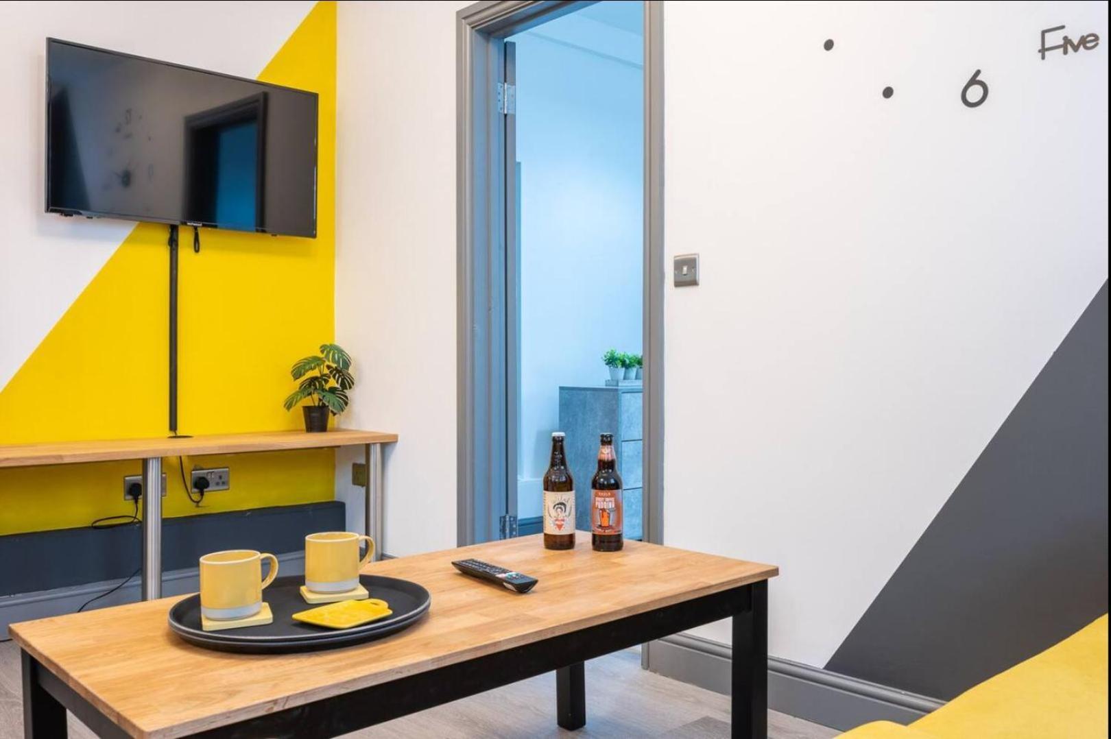 Stunning One Bedroom Apartments Near Shops & Central Cardiff Exteriér fotografie